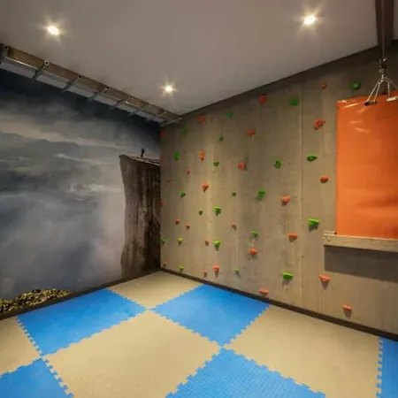 スカンディック コクスタッド ホテル 4*