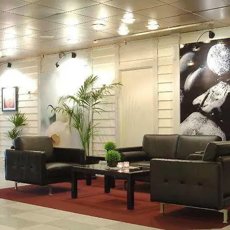 ホテル スカンディック コクスタッド 4*